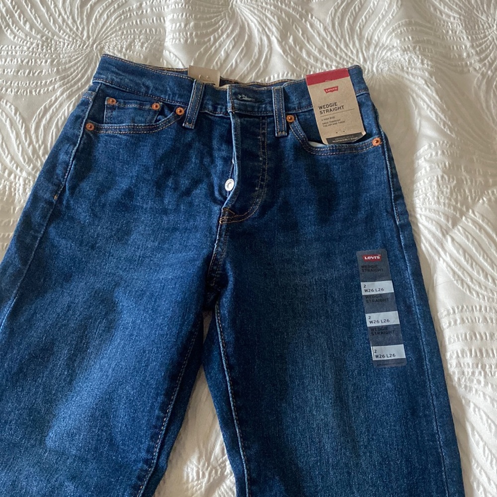 Brand new never worn Levi pants